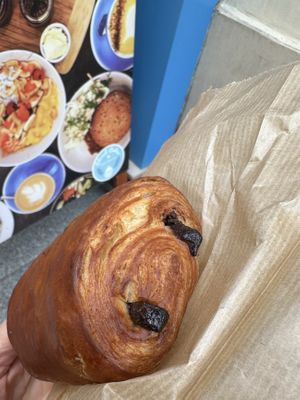 Vegan chocolate croissant. Unfortunately, it was not great    at Cloud Cakes - Mandar in Paris