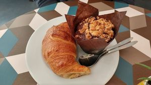 croissant and peanut butter chocolate muffin at Cloud Cakes - Mandar in Paris