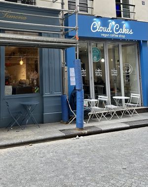 Store Front at Cloud Cakes - Mandar in Paris