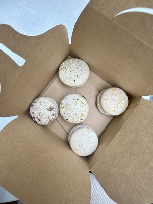 Macaroons at Cloud Cakes - Mandar in Paris