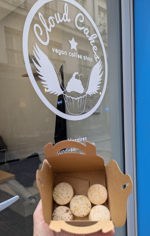  at Cloud Cakes - Mandar in Paris