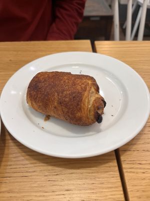 Pain au chocolatt  at Cloud Cakes - Mandar in Paris