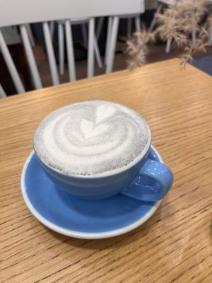 Black sesame latte  at Cloud Cakes - Mandar in Paris