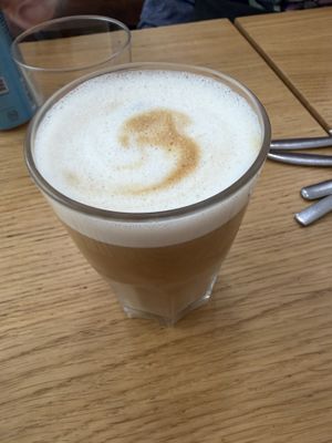Latte  at Cloud Cakes - Mandar in Paris