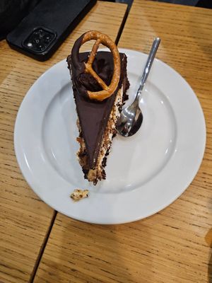  at Cloud Cakes - Mandar in Paris