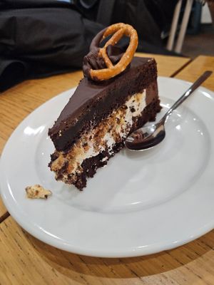  at Cloud Cakes - Mandar in Paris