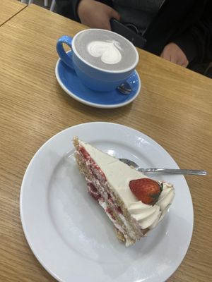   at Cloud Cakes - Mandar in Paris