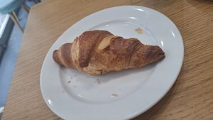 קרואסון at Cloud Cakes - Mandar in Paris