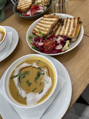 Thai Soup (bottom left) and Grilled Cheese (top right)  at Cloud Cakes - Mandar in Paris