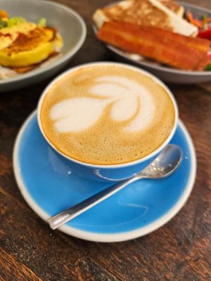 Cappucino at Cloud Cakes - Mandar in Paris