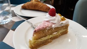 Pistachio-raspberry cake (and croissant on the back) at Cloud Cakes - Mandar in Paris