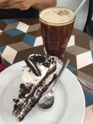 Strawberry and chocolat Cheesecake  at Cloud Cakes - Mandar in Paris