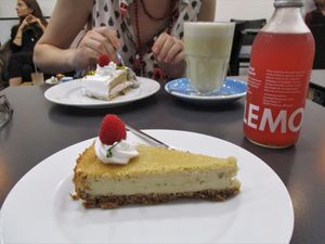 Cheesecake at Cloud Cakes - Mandar in Paris