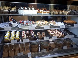 Cakes at Cloud Cakes - Mandar in Paris