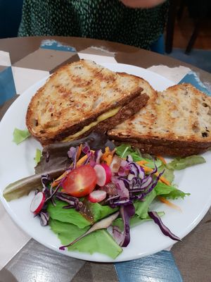 Grilled cheese at Cloud Cakes - Mandar in Paris