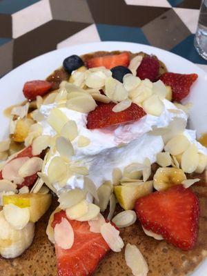 Pancakes at Cloud Cakes - Mandar in Paris