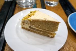 Pear/Cardamom Cake at Cloud Cakes - Mandar in Paris