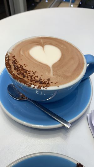 Hot chocolate at Cloud Cakes - Mandar in Paris