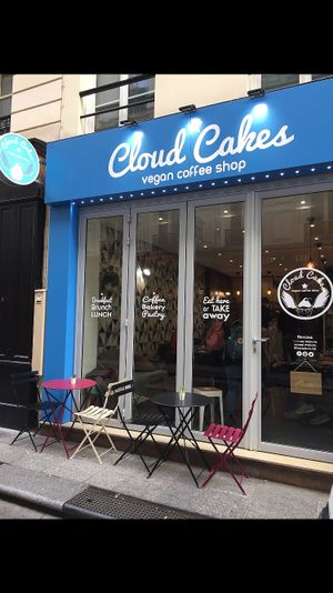 Outside at Cloud Cakes - Mandar in Paris