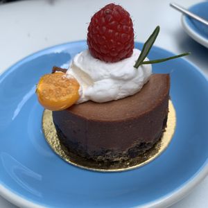 Yum at Cloud Cakes - Mandar in Paris