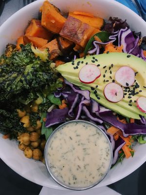 Buddha bowl at Cloud Cakes - Mandar in Paris