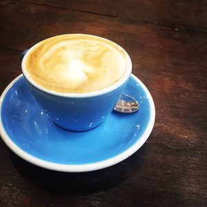 Latte at Cloud Cakes - Mandar in Paris