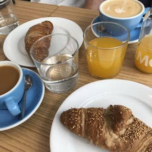 Crossaint!! at Cloud Cakes - Mandar in Paris