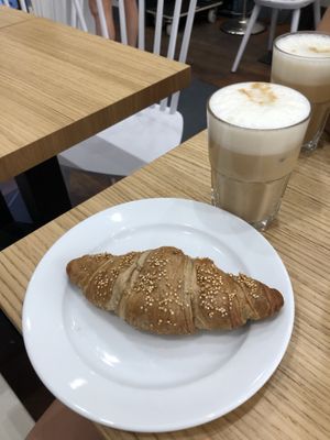 Croissant  at Cloud Cakes - Mandar in Paris