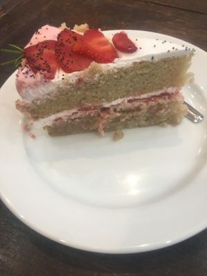 Victoria cake at Cloud Cakes - Mandar in Paris