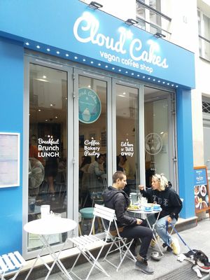 Cloud cakes outside seating area at Cloud Cakes - Mandar in Paris