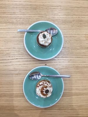 Mini cupcakes at Cloud Cakes - Mandar in Paris