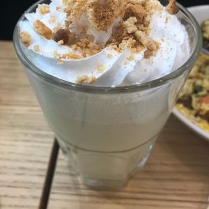 Milkshake at Cloud Cakes - Mandar in Paris