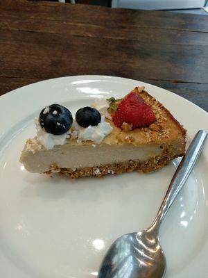 Cheesecake at Cloud Cakes - Mandar in Paris