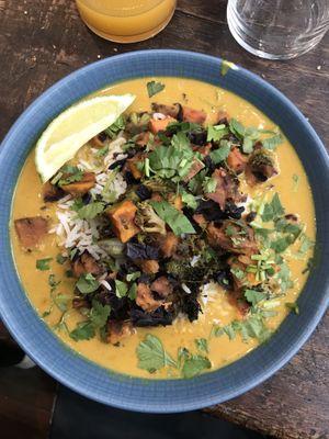 Cloud Bowl  at Cloud Cakes - Mandar in Paris