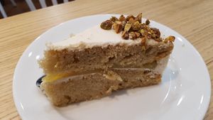 Pear cake at Cloud Cakes - Mandar in Paris