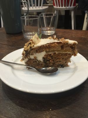 Pine apple cake at Cloud Cakes - Mandar in Paris