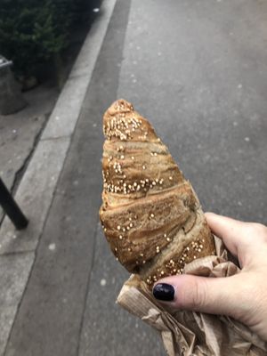 Croissant at Cloud Cakes - Mandar in Paris