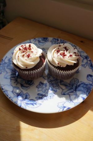 cupcakes at Cloud Cakes - Mandar in Paris