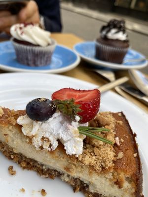 Vegan cheesecake. at Cloud Cakes - Mandar in Paris