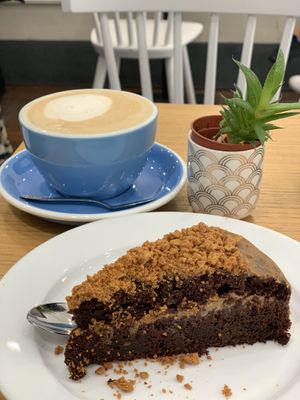 Chocolat et Spéculos Cake et Latte  at Cloud Cakes - Mandar in Paris