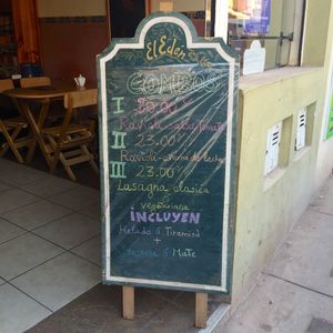 Menu sign at El Eden in Urubamba