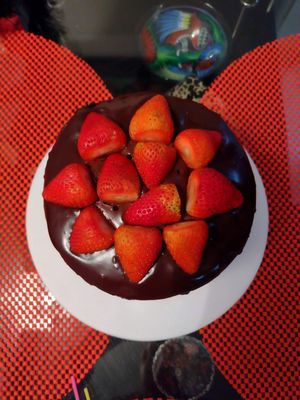 Torta MilkyWay 🖤 at Tomates Verdes Fritos: Pasteleria Vegana in Bogota