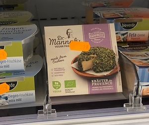 Dr. Mannah‘s awesome vegan soft cheese  at Landmann's Biomarkt in Munich