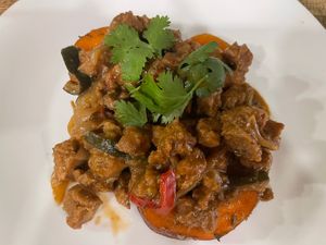 Pumpkin with soy chunks   at El Perro Gamberro in Madrid