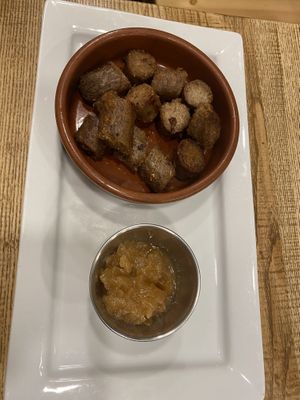 Morcilla vegetal a la parilla con cebolla caramelizada   at El Perro Gamberro in Madrid