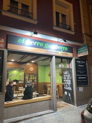 Entrance  at El Perro Gamberro in Madrid