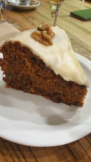 Tarta de zanahoria at El Perro Gamberro in Madrid