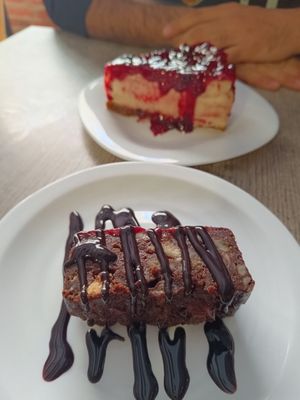 Puding de plátano y chocolate at El Perro Gamberro in Madrid