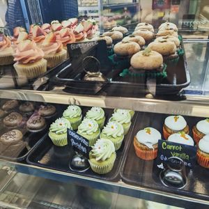 Cupcakes at Out of the Bubble Bakery in Springfield