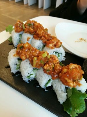 spicy tofu maki at Tokumaru  in Tallinn